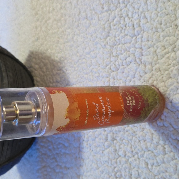 NWT BATH & BODY WORKS SWEET CINNAMON PUMPKIN FINE FRAGRANCE MIST - Picture 1 of 4